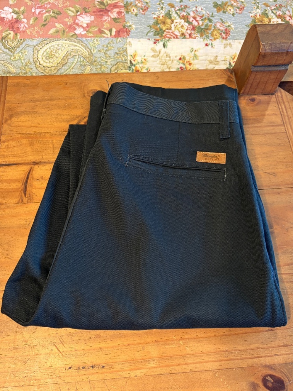 Wrangler® Riata™ Men’s Black Dress Pants 32x36